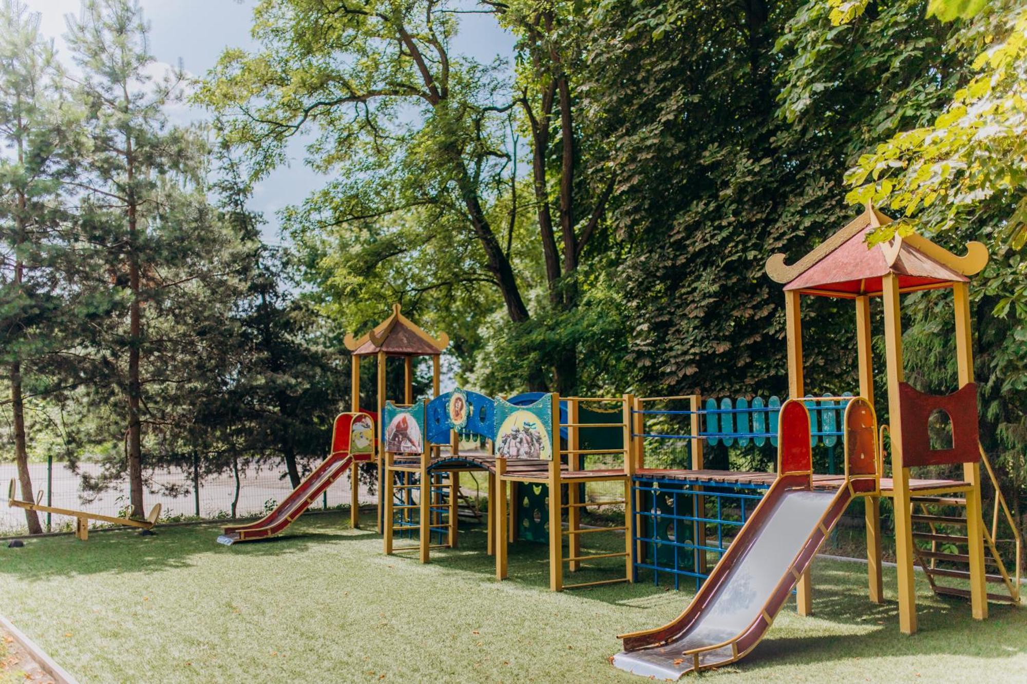 арта Отель Yavoriv (Lviv)